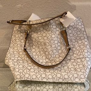 Dooney & Bourke bag